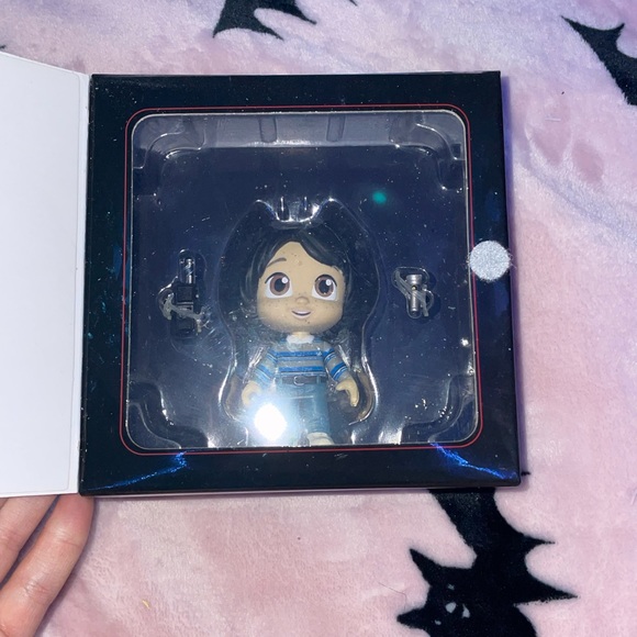 Stranger Things Mike - Picture 2 of 3